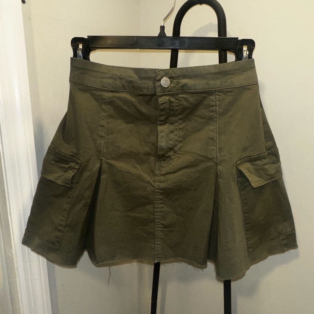 PacSun Utility Cargo Mini Skirt – Women’s Size 26 | Olive Green
